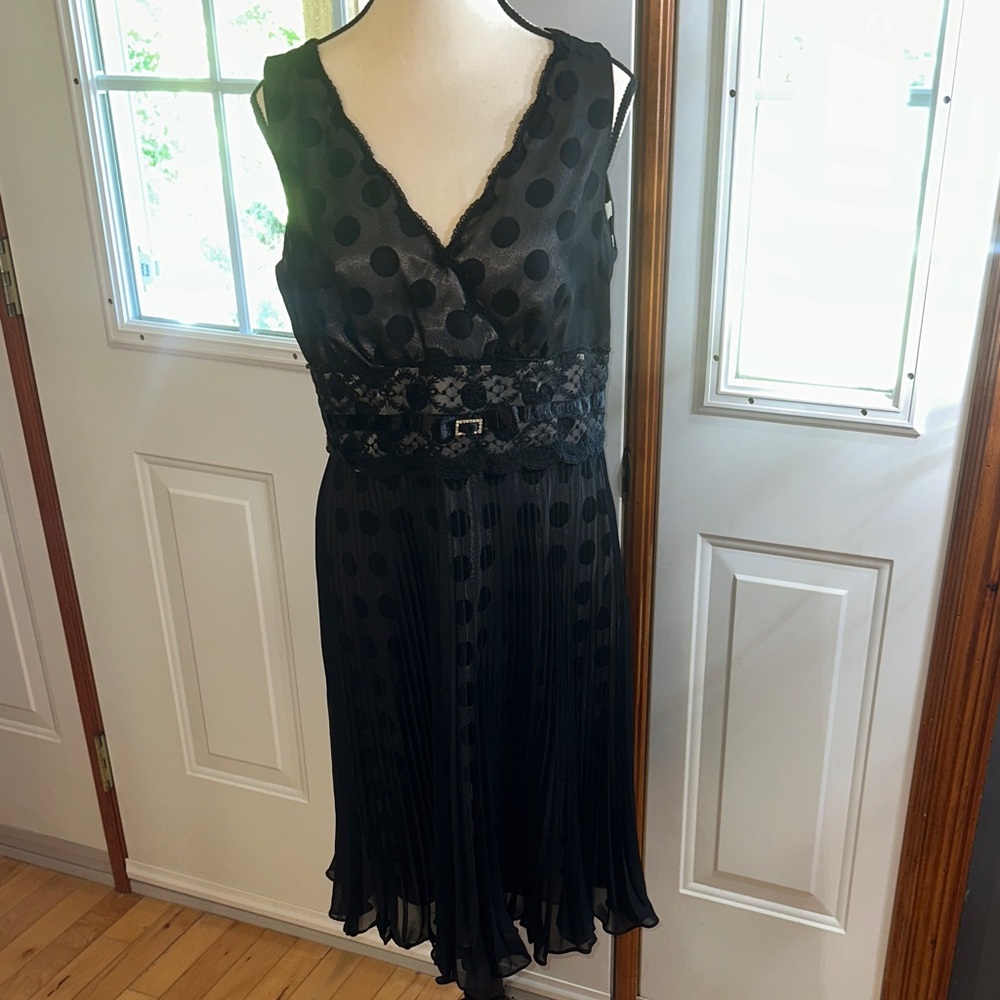 Signature by Robbie Bee Black and white Polka Dot Midi Dress